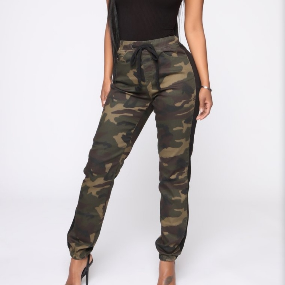 NWT FashionNova Camo Joggers